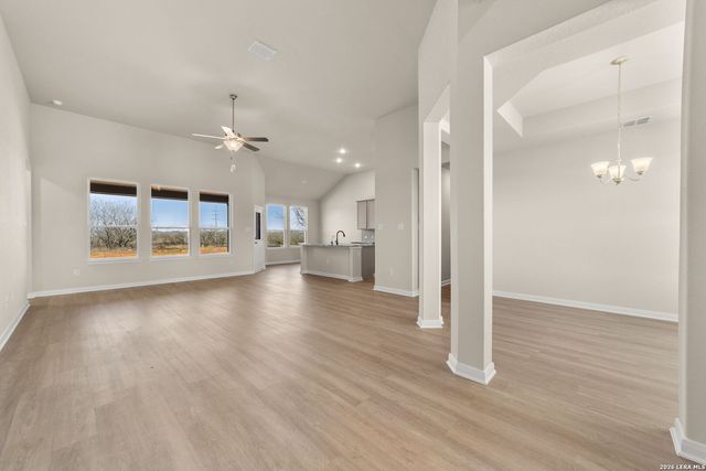1603 Vista View Drive, Pleasanton, TX 78064