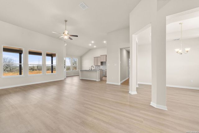 1603 Vista View Drive, Pleasanton, TX 78064