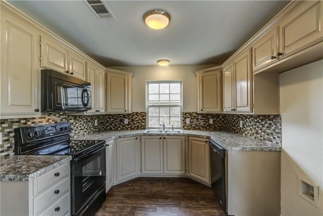 304 Timbercreek Court, Princeton, TX 75407