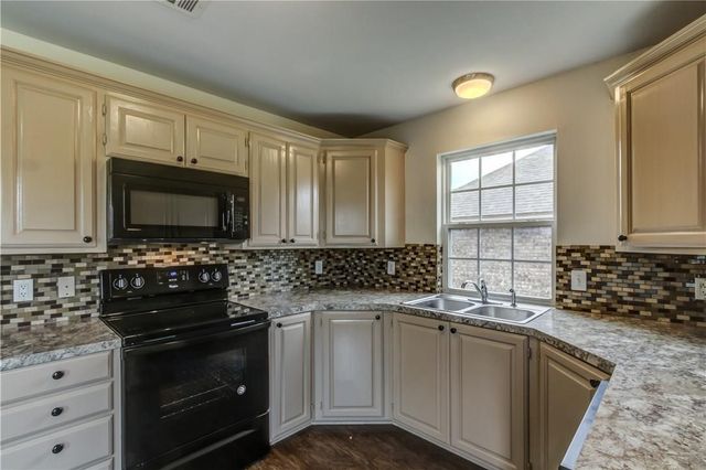 304 Timbercreek Court, Princeton, TX 75407