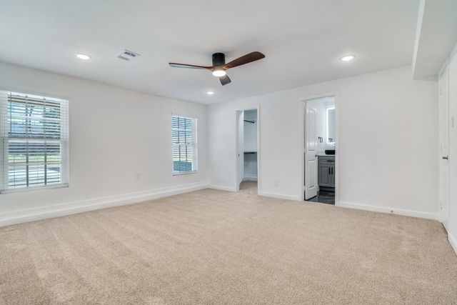 610 Tyler Street, Ennis, TX 75119