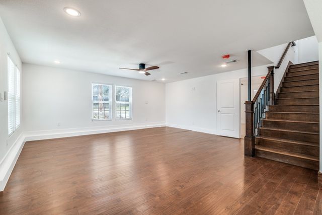 610 Tyler Street, Ennis, TX 75119