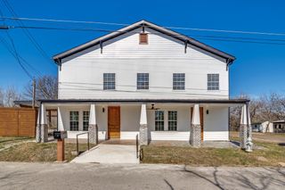 610 Tyler Street, Ennis, TX 75119