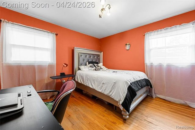 24861 Almond Avenue, Eastpointe, MI 48021