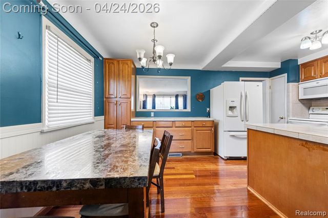24861 Almond Avenue, Eastpointe, MI 48021