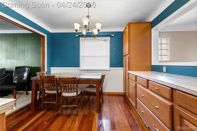 24861 Almond Avenue, Eastpointe, MI 48021