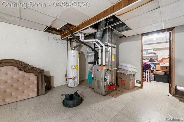 24861 Almond Avenue, Eastpointe, MI 48021