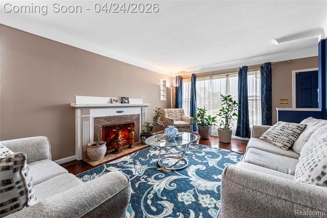 24861 Almond Avenue, Eastpointe, MI 48021