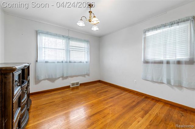 24861 Almond Avenue, Eastpointe, MI 48021