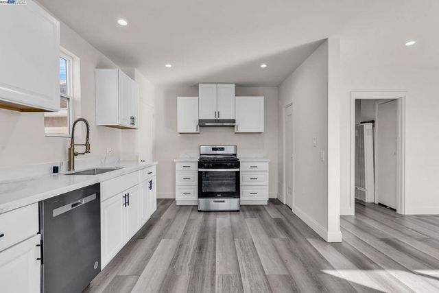 680 Mclaughlin St, Richmond, CA 94805