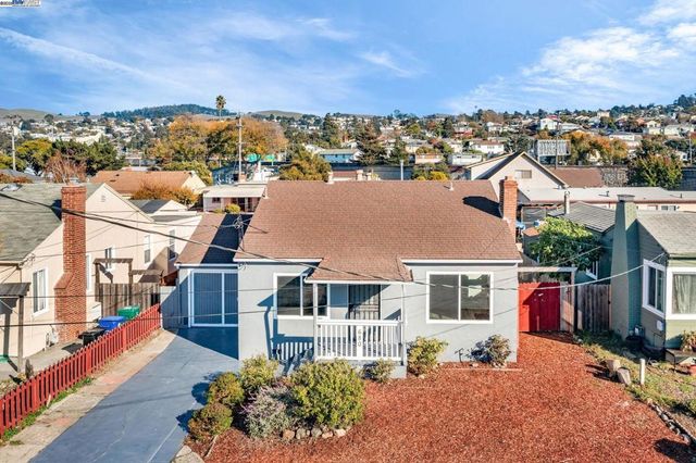 680 Mclaughlin St, Richmond, CA 94805