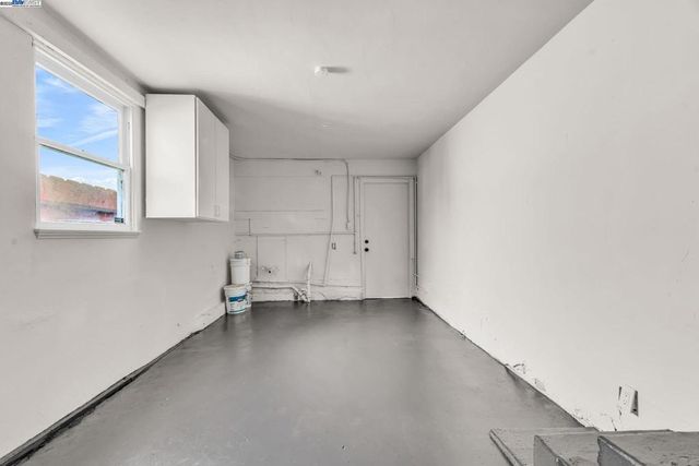 680 Mclaughlin St, Richmond, CA 94805