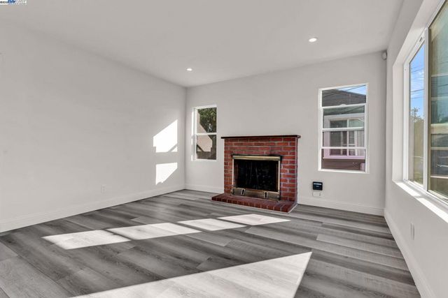 680 Mclaughlin St, Richmond, CA 94805