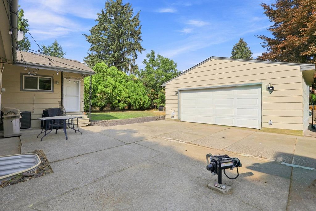 5804 N Audubon St, Spokane, WA 99205 photo 3