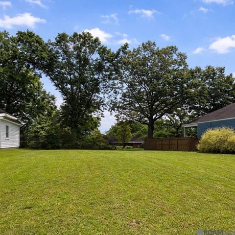 7389 N Eisworth Ave, Central, LA 70818