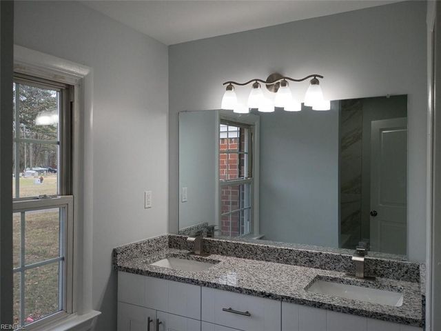 3201 Jean CT, Chesapeake, VA 23323