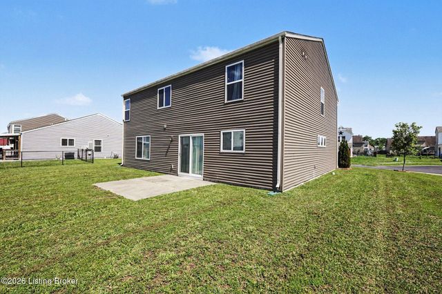 227 Boulders West Dr, Shepherdsville, KY 40165