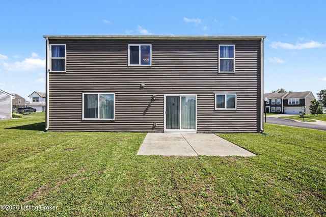 227 Boulders West Dr, Shepherdsville, KY 40165