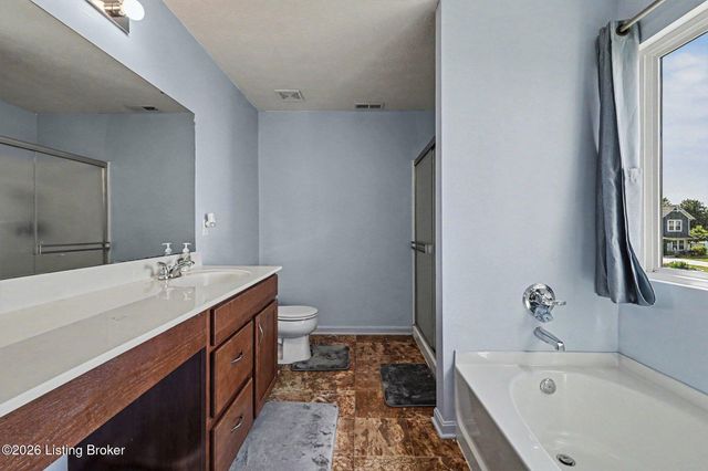 227 Boulders West Dr, Shepherdsville, KY 40165