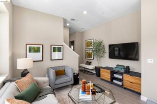 28924 Parkridge Loop 103, Hayward, CA 94544