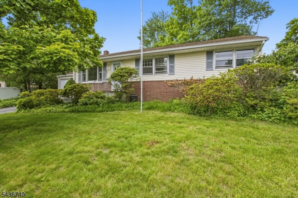138 Wortendyke Ave, Emerson Boro, NJ 07630