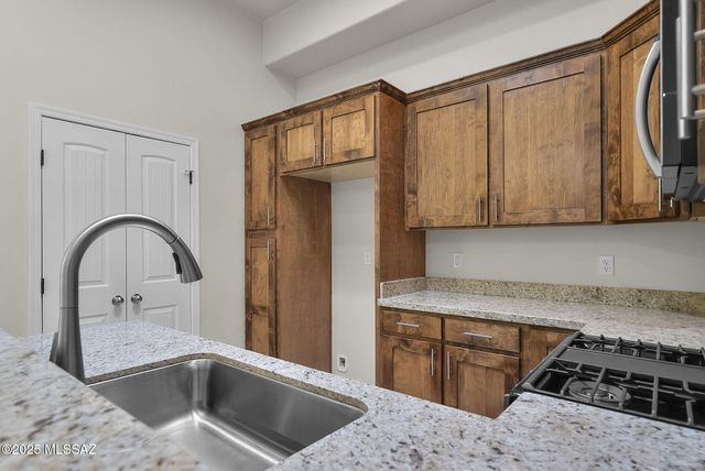 1603 Golden Gate Way, Tubac, AZ 85646