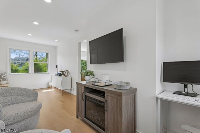 1485 Force Dr, Mountainside Boro, NJ 07092