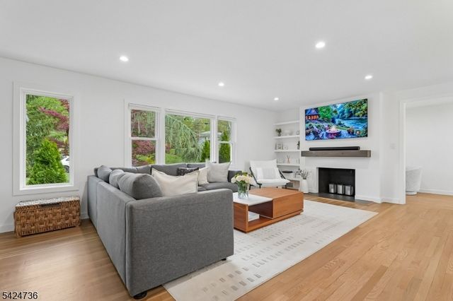 1485 Force Dr, Mountainside Boro, NJ 07092