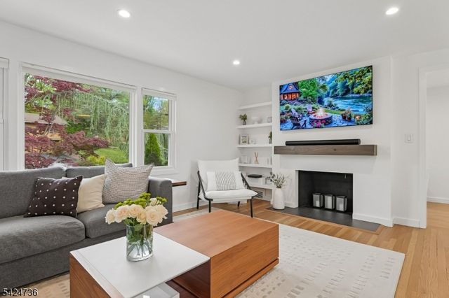 1485 Force Dr, Mountainside Boro, NJ 07092