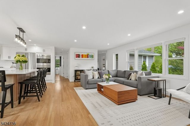 1485 Force Dr, Mountainside Boro, NJ 07092