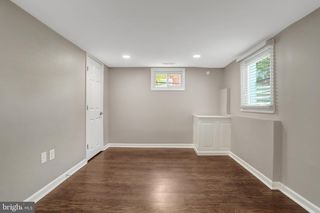3617 S FOUR MILE RUN DR, Arlington, VA 22206