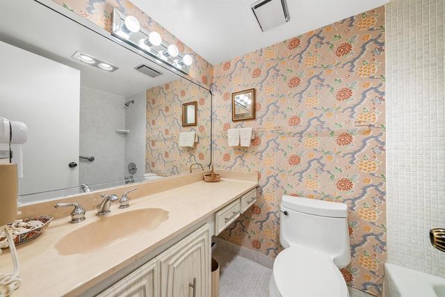 1262 N Sugar Sands Boulevard 126, Singer Island, FL 33404
