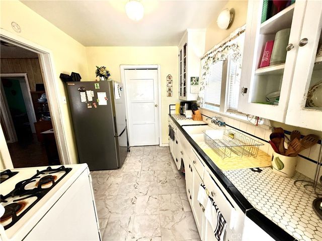 1170 W Congress Street, San Bernardino, CA 92410