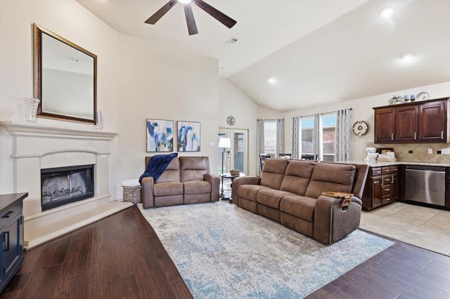 10861 Irish Glen Trail, Fort Worth, TX 76052