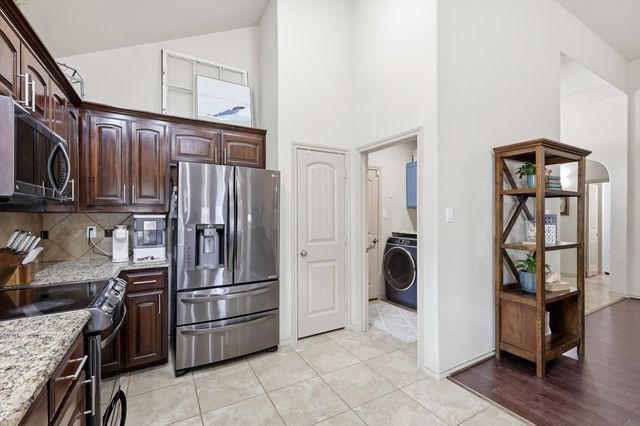 10861 Irish Glen Trail, Fort Worth, TX 76052