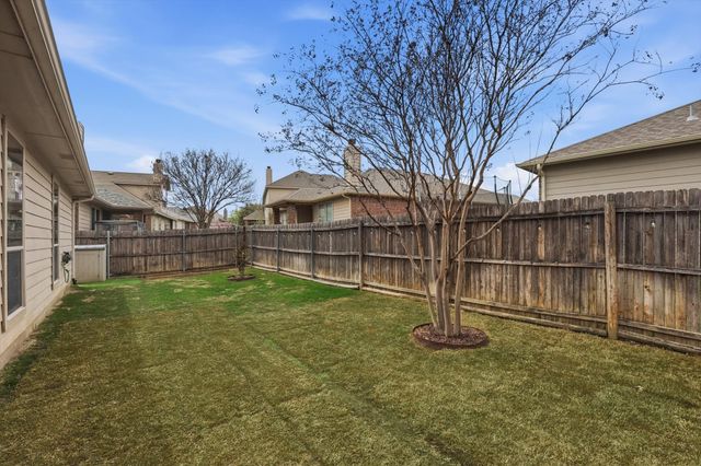 10861 Irish Glen Trail, Fort Worth, TX 76052