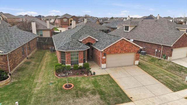 10861 Irish Glen Trail, Fort Worth, TX 76052