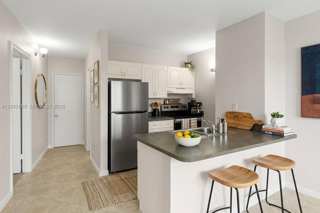 2401 Riverside Drive 518-B, Coral Springs, FL 33065