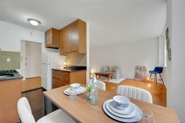735 Kappock Street 2F, Bronx, NY 10463