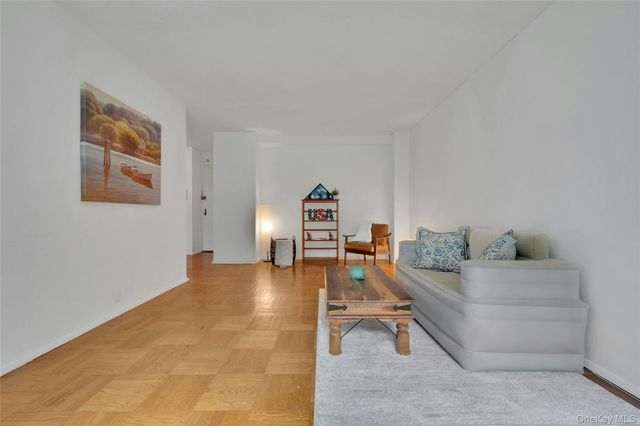 735 Kappock Street 2F, Bronx, NY 10463