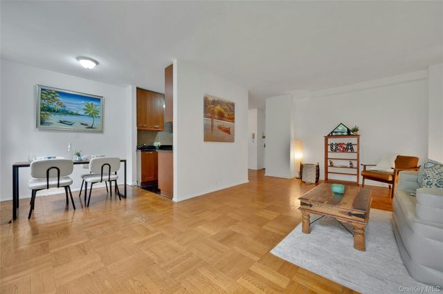 735 Kappock Street 2F, Bronx, NY 10463