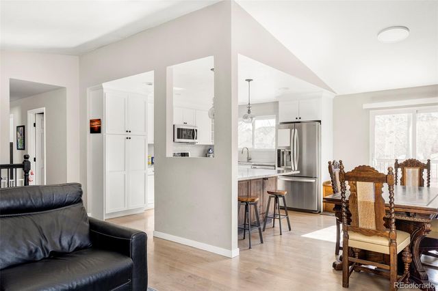 9098 W Chestnut Avenue, Littleton, CO 80128