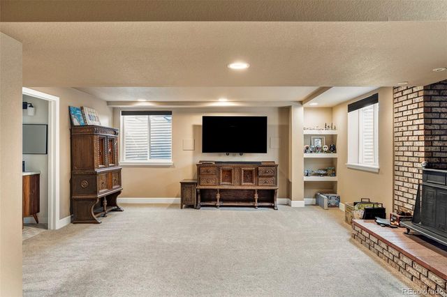 9098 W Chestnut Avenue, Littleton, CO 80128