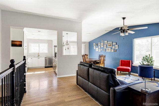 9098 W Chestnut Avenue, Littleton, CO 80128