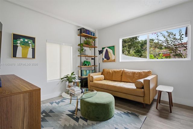 565 South Dr, Miami Springs, FL 33166