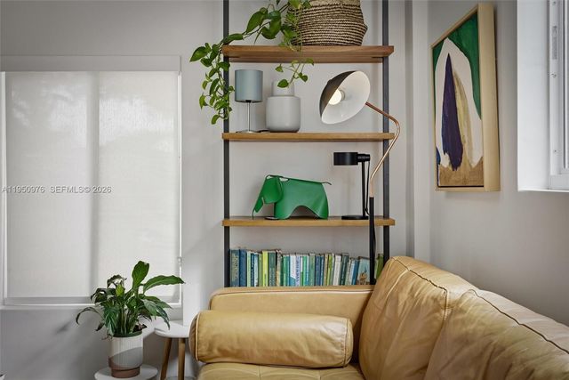 565 South Dr, Miami Springs, FL 33166