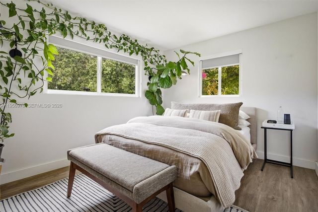 565 South Dr, Miami Springs, FL 33166