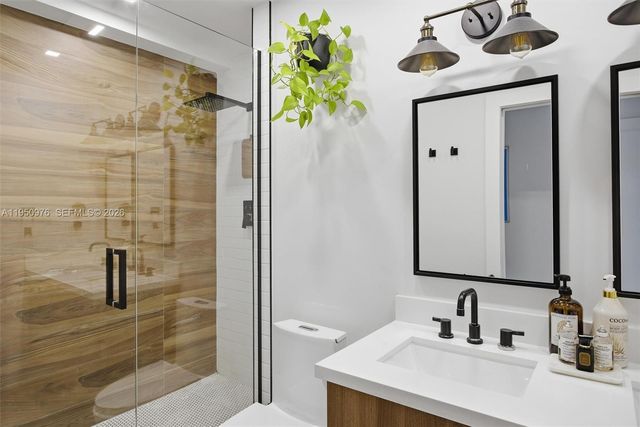 565 South Dr, Miami Springs, FL 33166