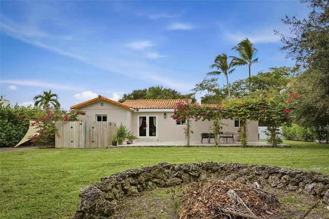 565 South Dr, Miami Springs, FL 33166