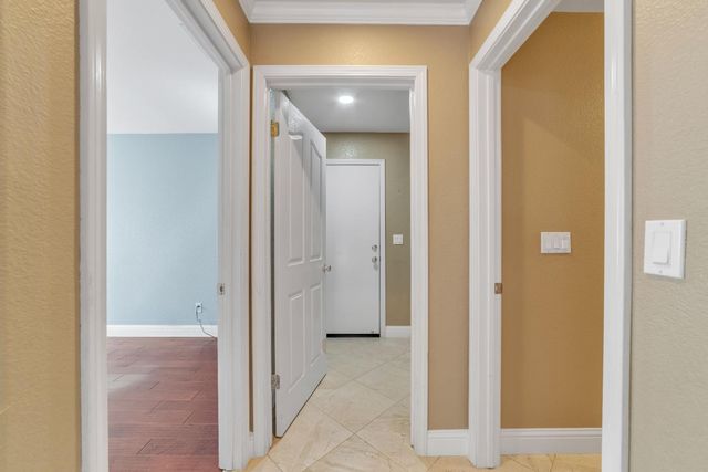 1021 Kirby Ct, Folsom, CA 95630